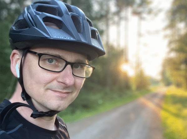 Leo Stranius iltapyöräily